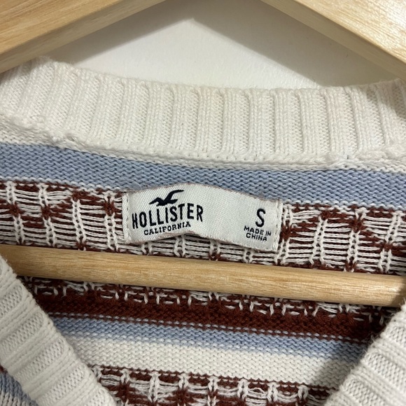 Knit Hollister sweater - Picture 2 of 2